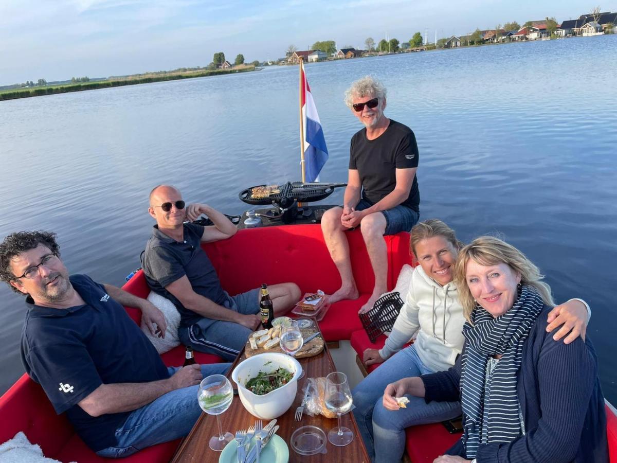 Guesthouse Bednboot Met Terras Aan Het Water Rijpwetering Екстериор снимка