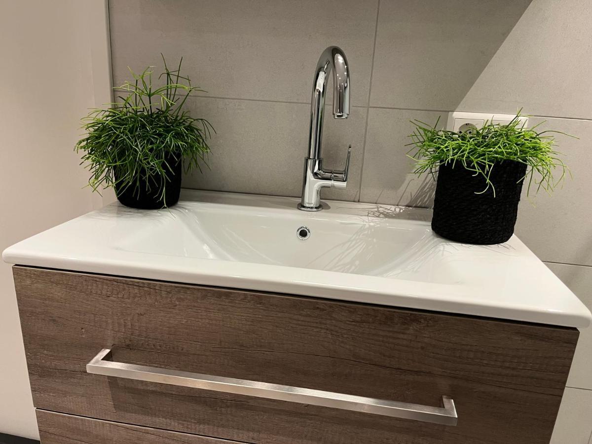 Guesthouse Bednboot Met Terras Aan Het Water Rijpwetering Екстериор снимка